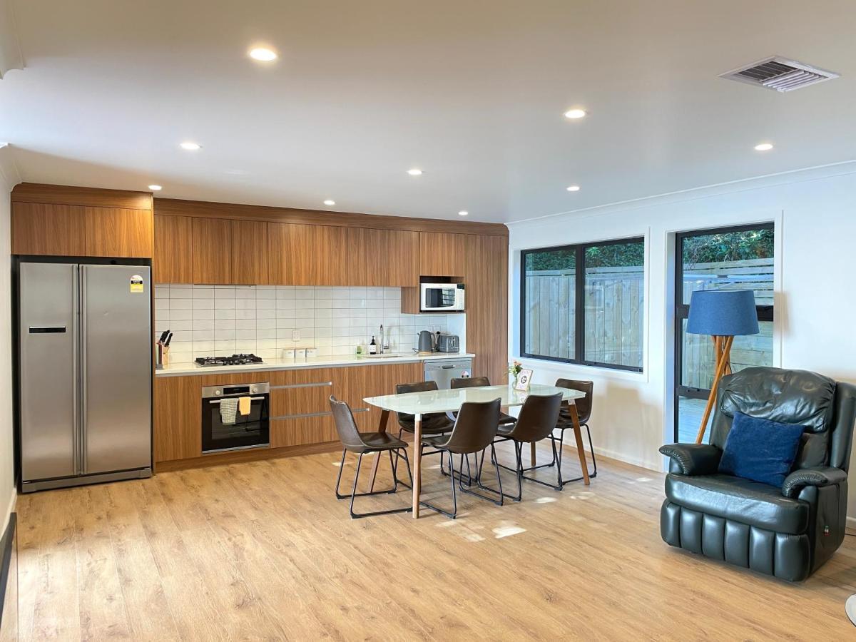 No Party Allowed, Entire Brand New 3 Bedroom Townhouse, Free Unlimited Fibre Wifi And Free Parking Wellington Eksteriør billede