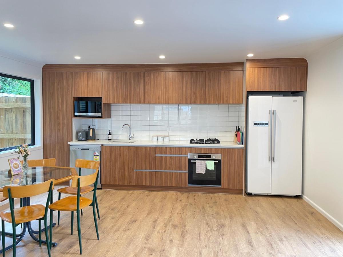 No Party Allowed, Entire Brand New 3 Bedroom Townhouse, Free Unlimited Fibre Wifi And Free Parking Wellington Eksteriør billede