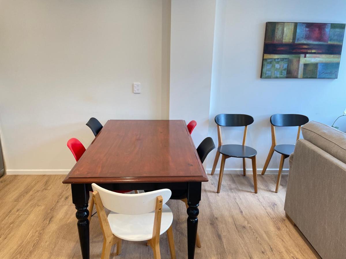 No Party Allowed, Entire Brand New 3 Bedroom Townhouse, Free Unlimited Fibre Wifi And Free Parking Wellington Eksteriør billede