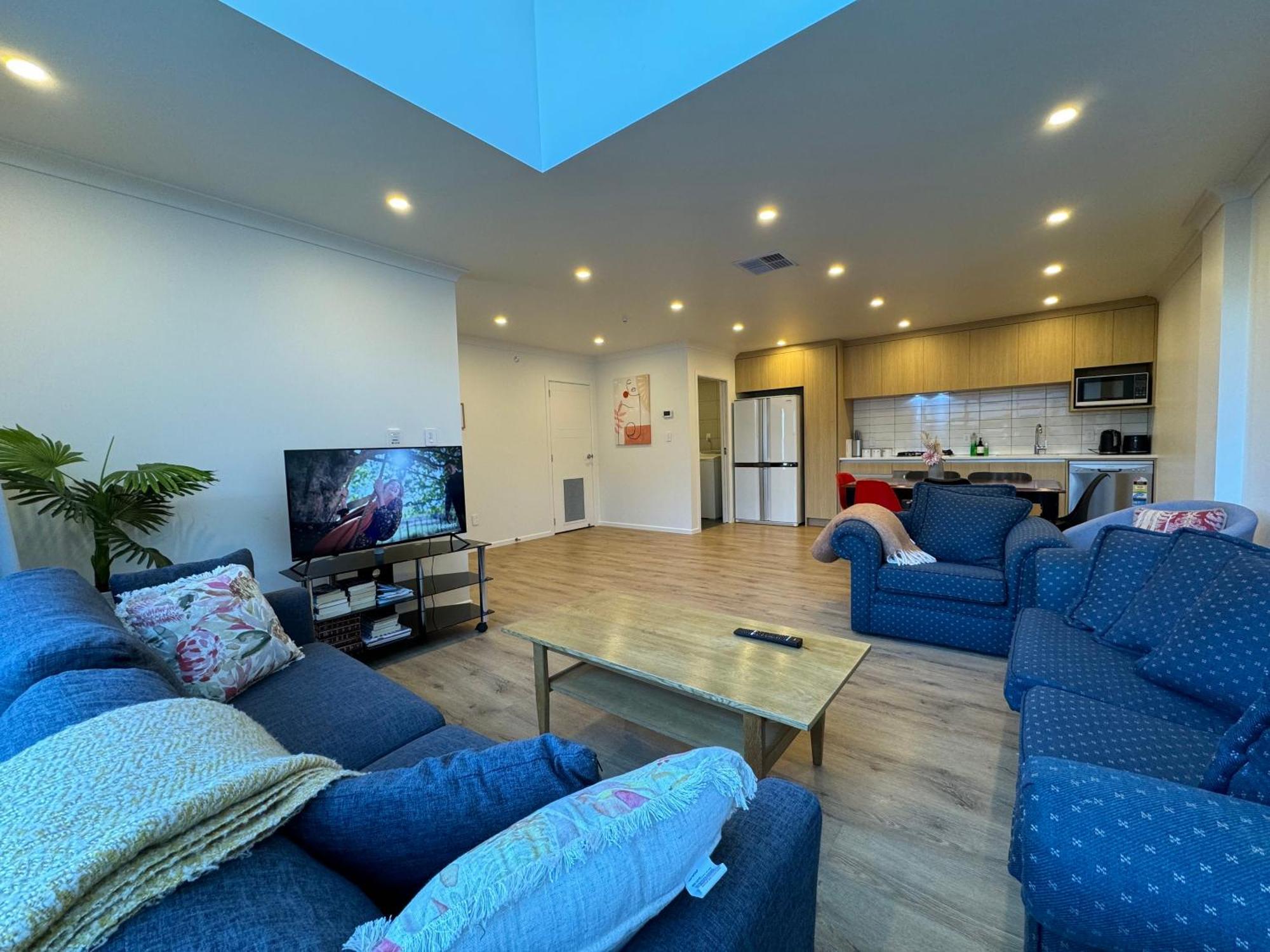 No Party Allowed, Entire Brand New 3 Bedroom Townhouse, Free Unlimited Fibre Wifi And Free Parking Wellington Eksteriør billede