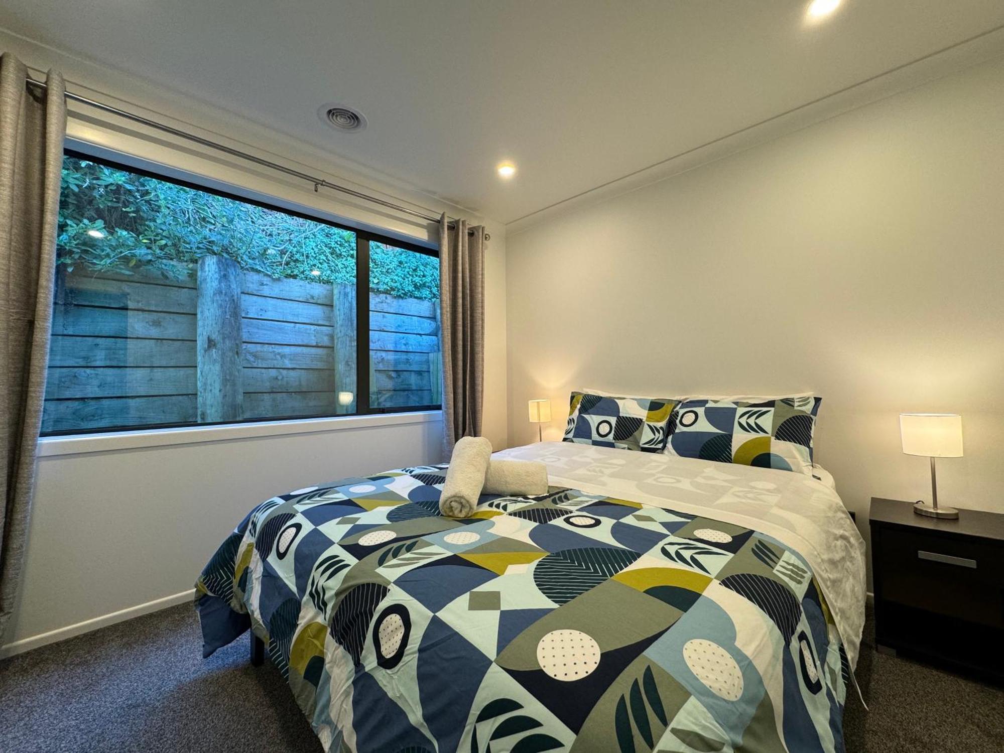 No Party Allowed, Entire Brand New 3 Bedroom Townhouse, Free Unlimited Fibre Wifi And Free Parking Wellington Eksteriør billede
