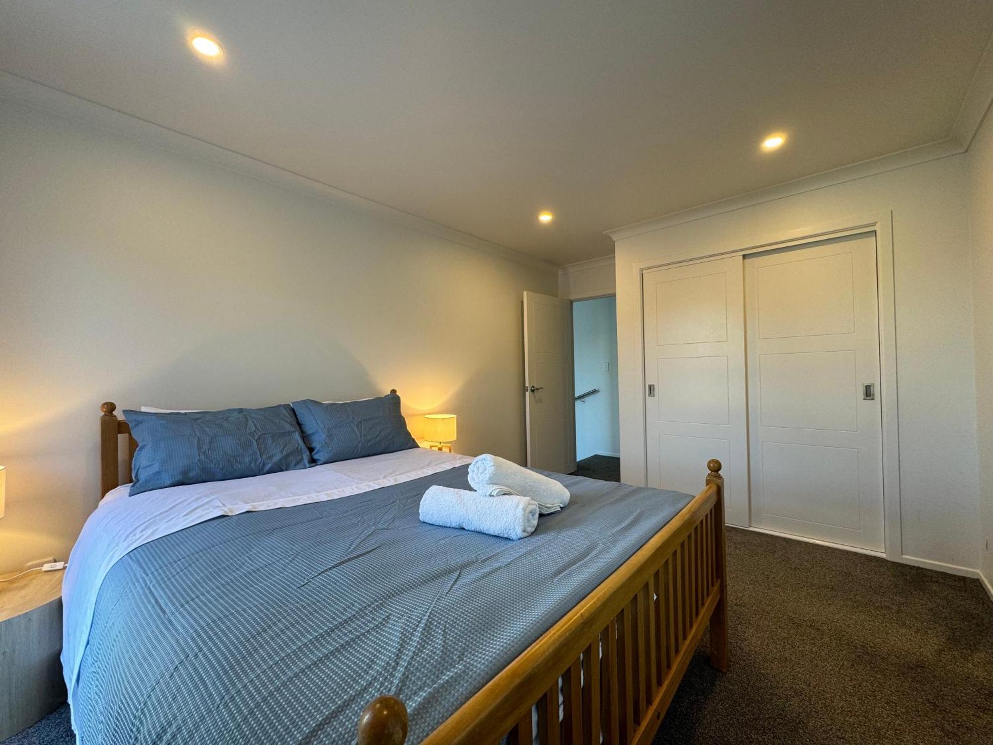 No Party Allowed, Entire Brand New 3 Bedroom Townhouse, Free Unlimited Fibre Wifi And Free Parking Wellington Eksteriør billede