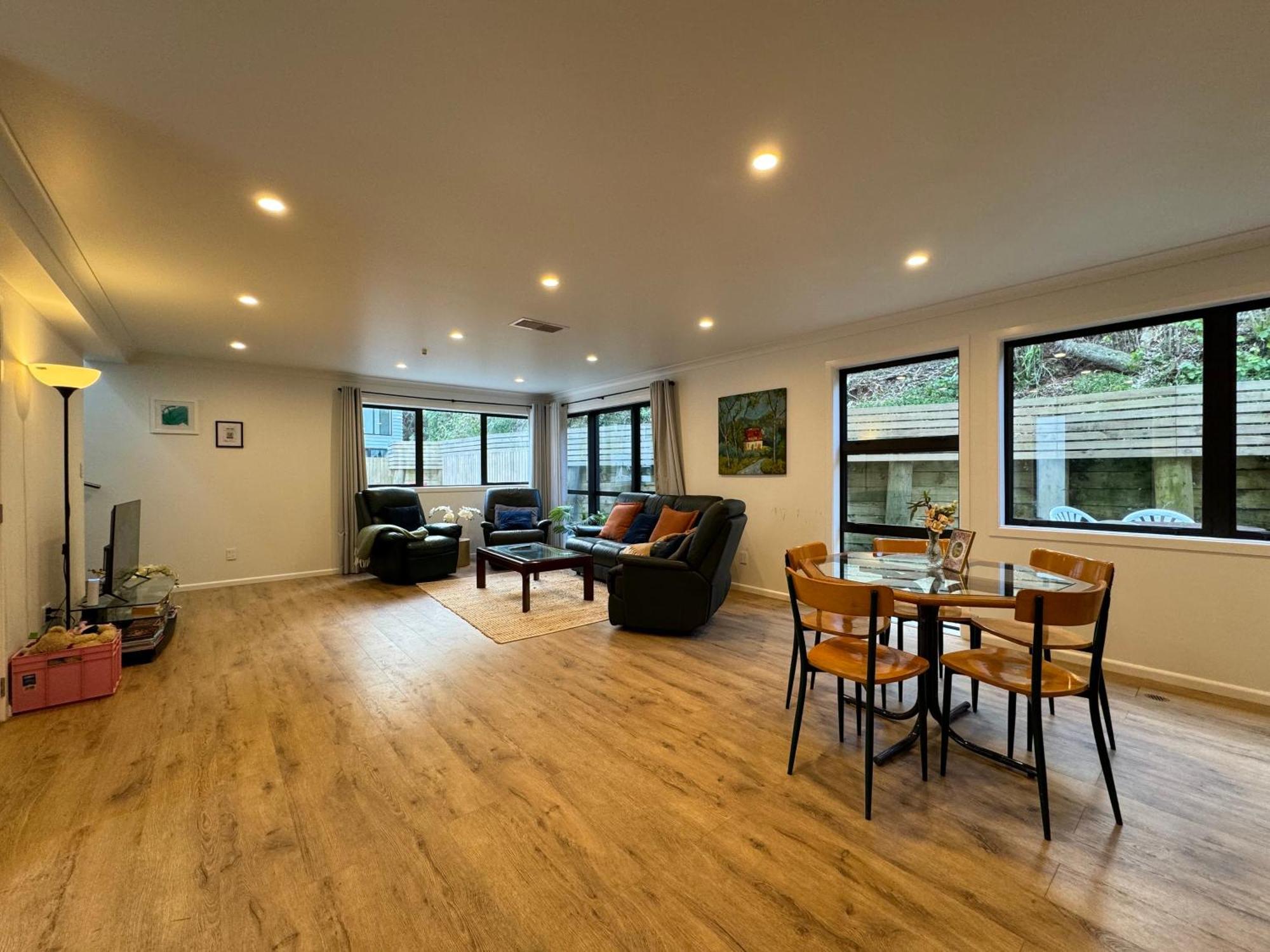 No Party Allowed, Entire Brand New 3 Bedroom Townhouse, Free Unlimited Fibre Wifi And Free Parking Wellington Eksteriør billede