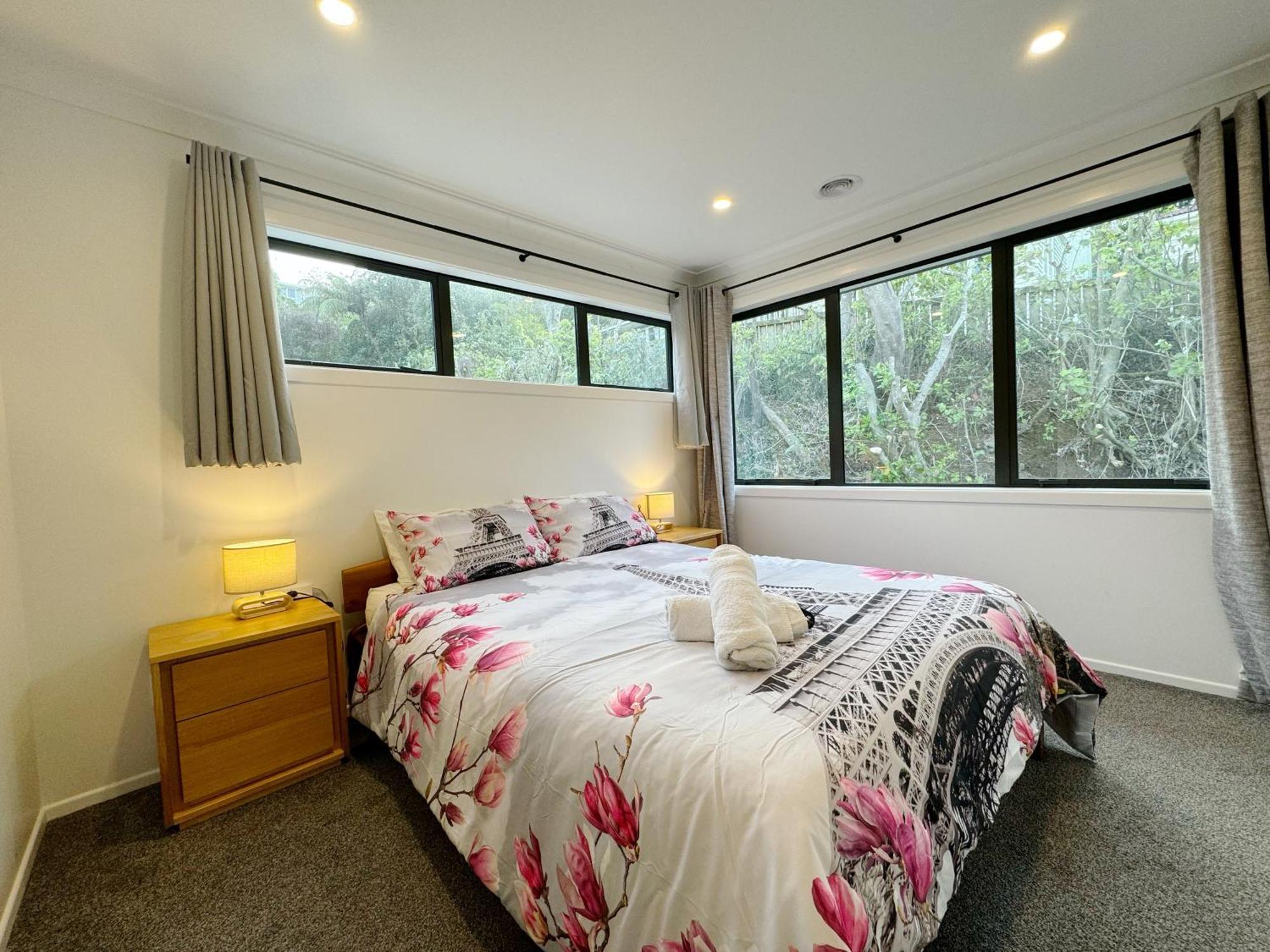 No Party Allowed, Entire Brand New 3 Bedroom Townhouse, Free Unlimited Fibre Wifi And Free Parking Wellington Eksteriør billede