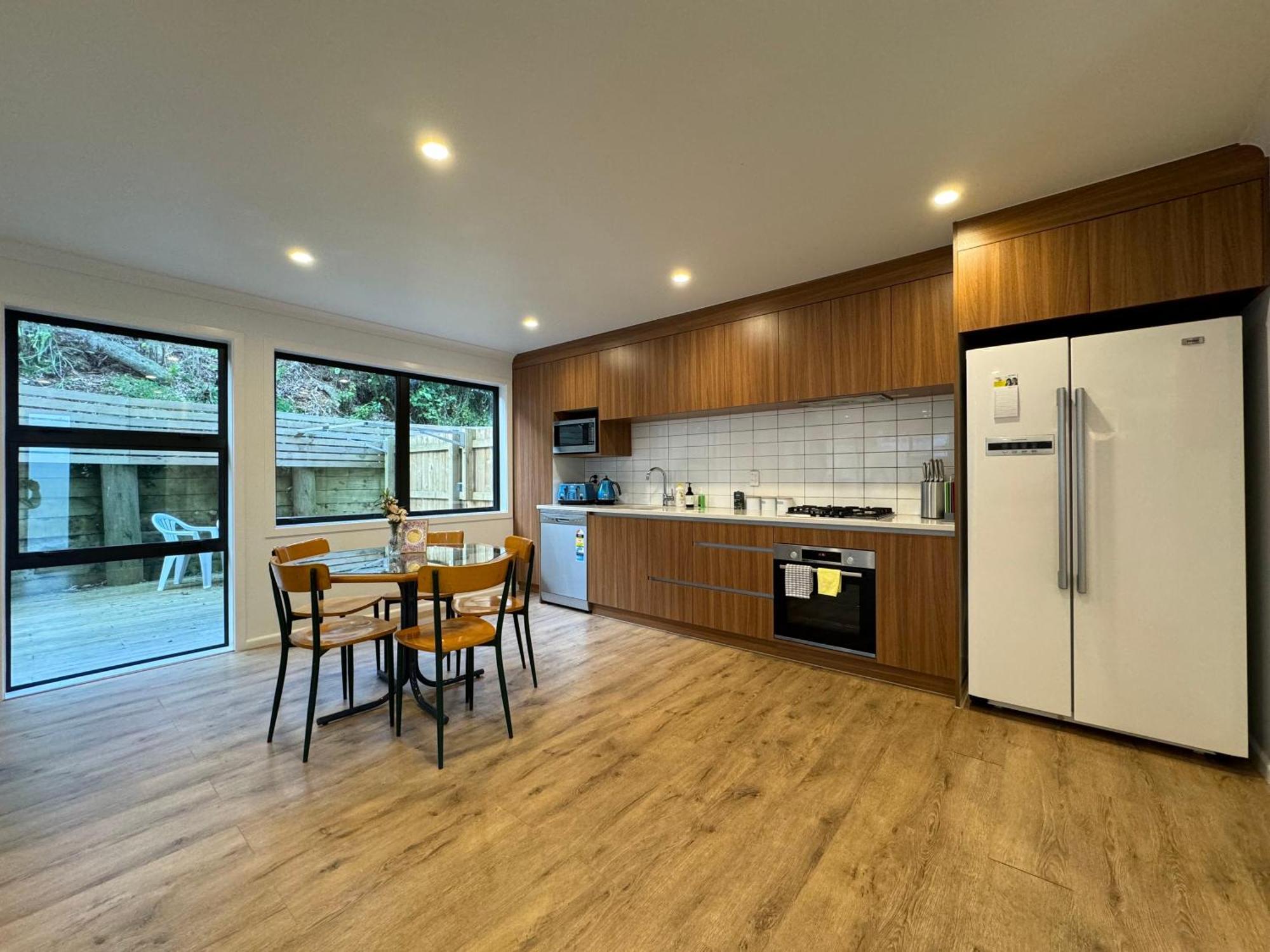 No Party Allowed, Entire Brand New 3 Bedroom Townhouse, Free Unlimited Fibre Wifi And Free Parking Wellington Eksteriør billede