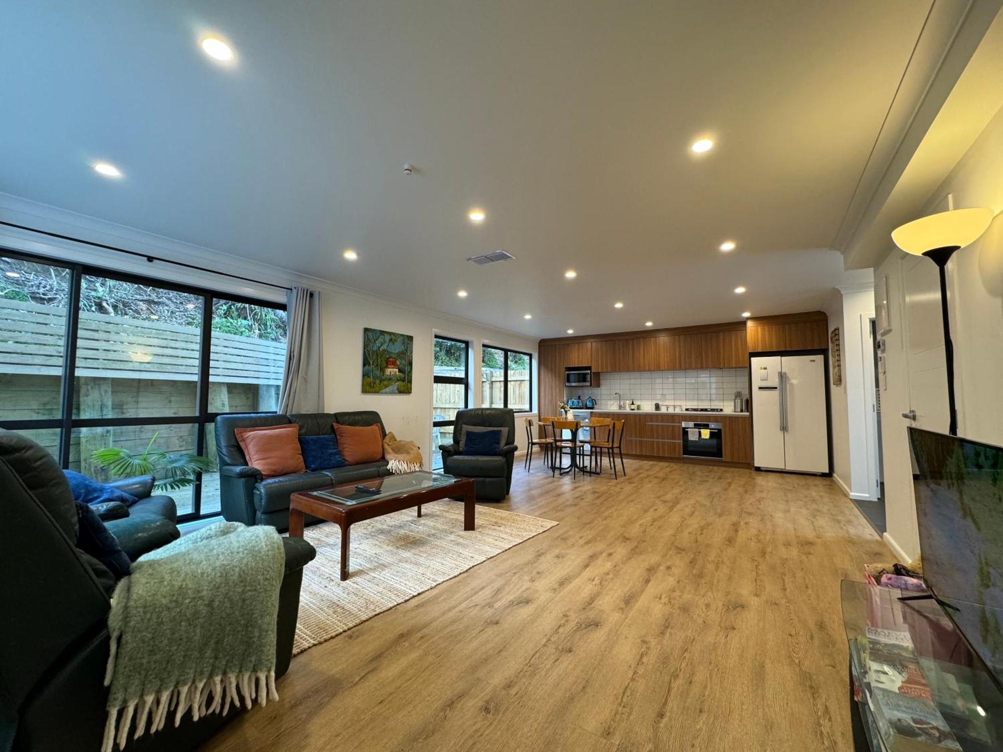 No Party Allowed, Entire Brand New 3 Bedroom Townhouse, Free Unlimited Fibre Wifi And Free Parking Wellington Eksteriør billede