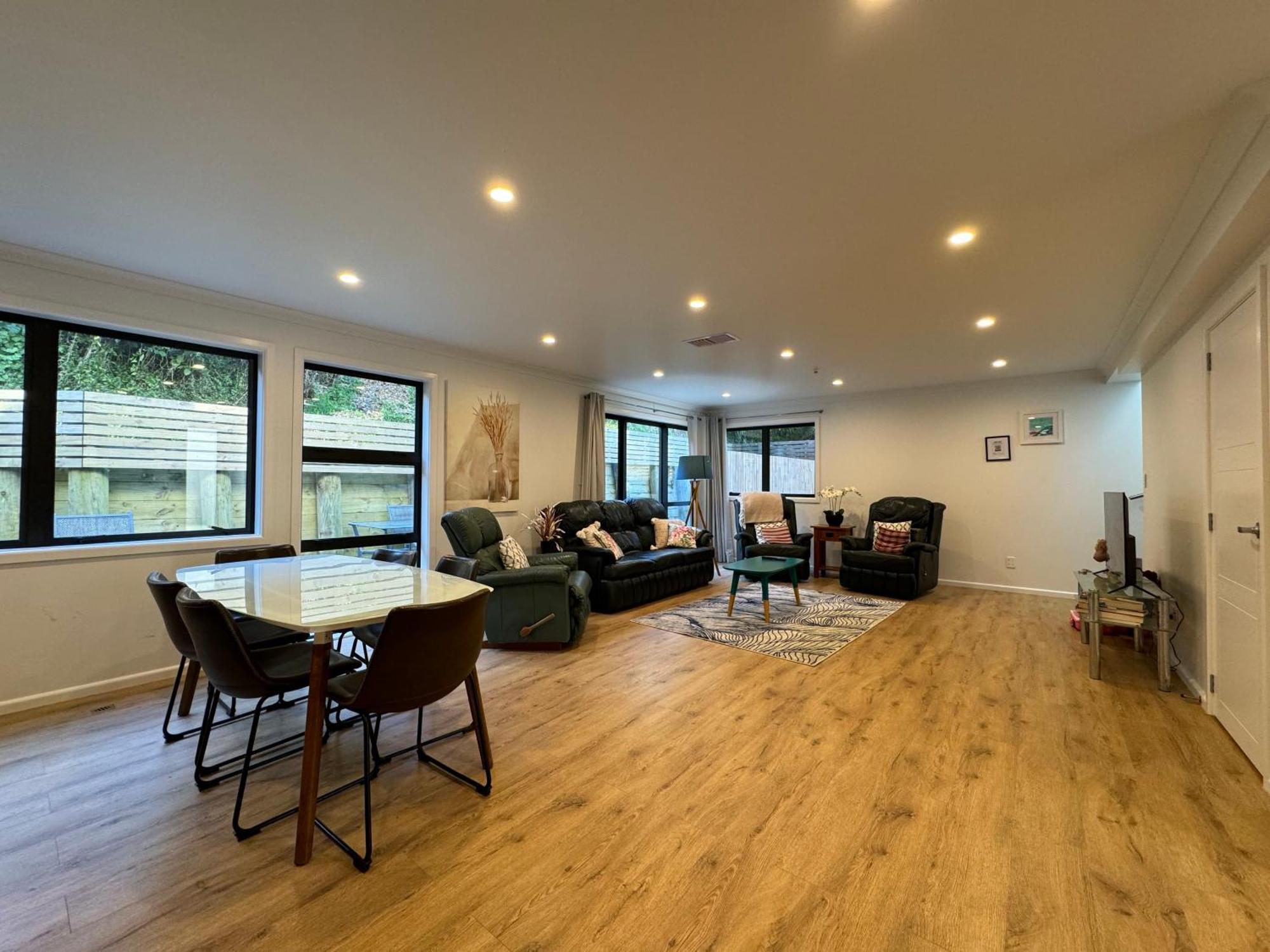 No Party Allowed, Entire Brand New 3 Bedroom Townhouse, Free Unlimited Fibre Wifi And Free Parking Wellington Eksteriør billede