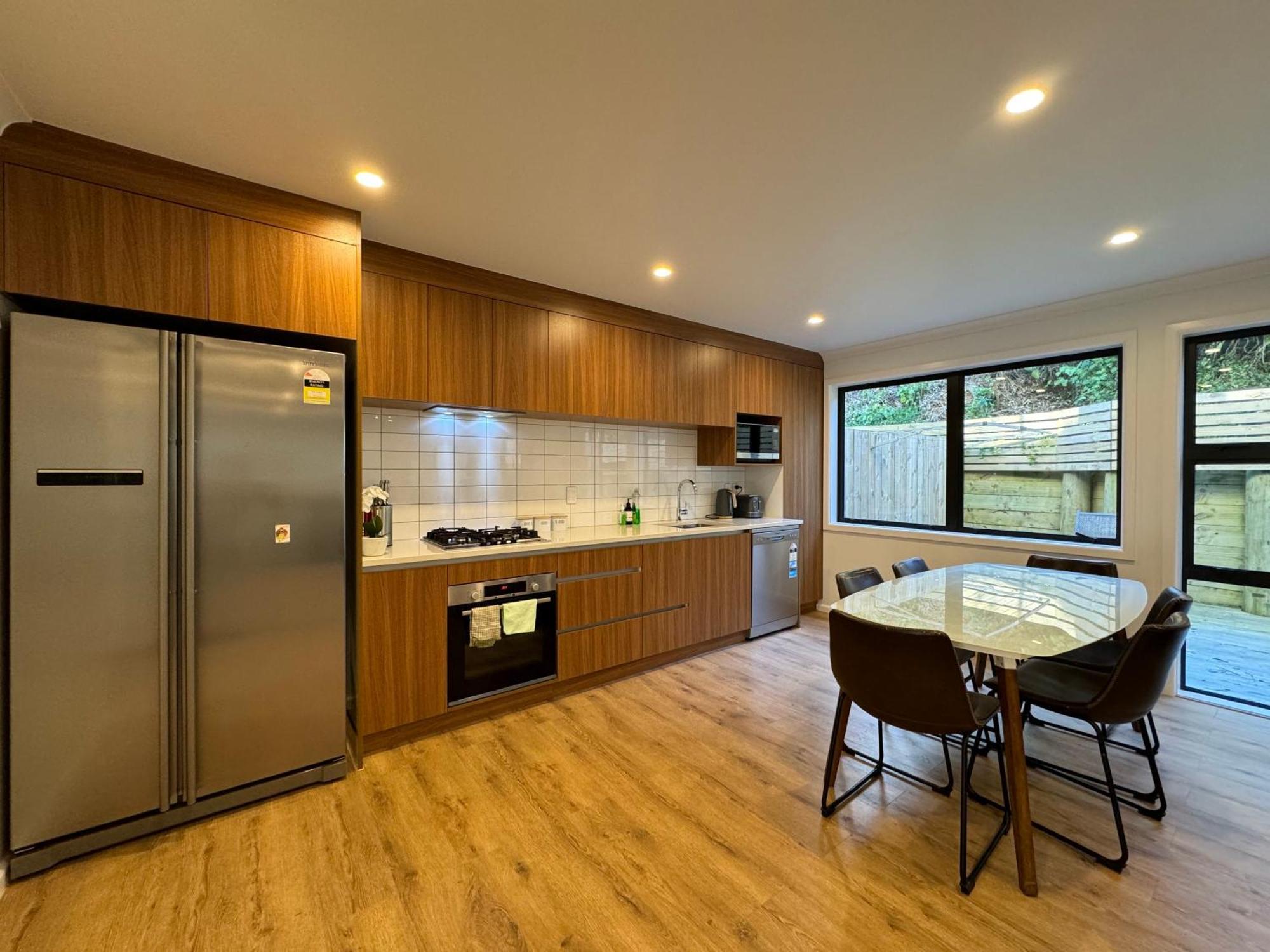 No Party Allowed, Entire Brand New 3 Bedroom Townhouse, Free Unlimited Fibre Wifi And Free Parking Wellington Eksteriør billede