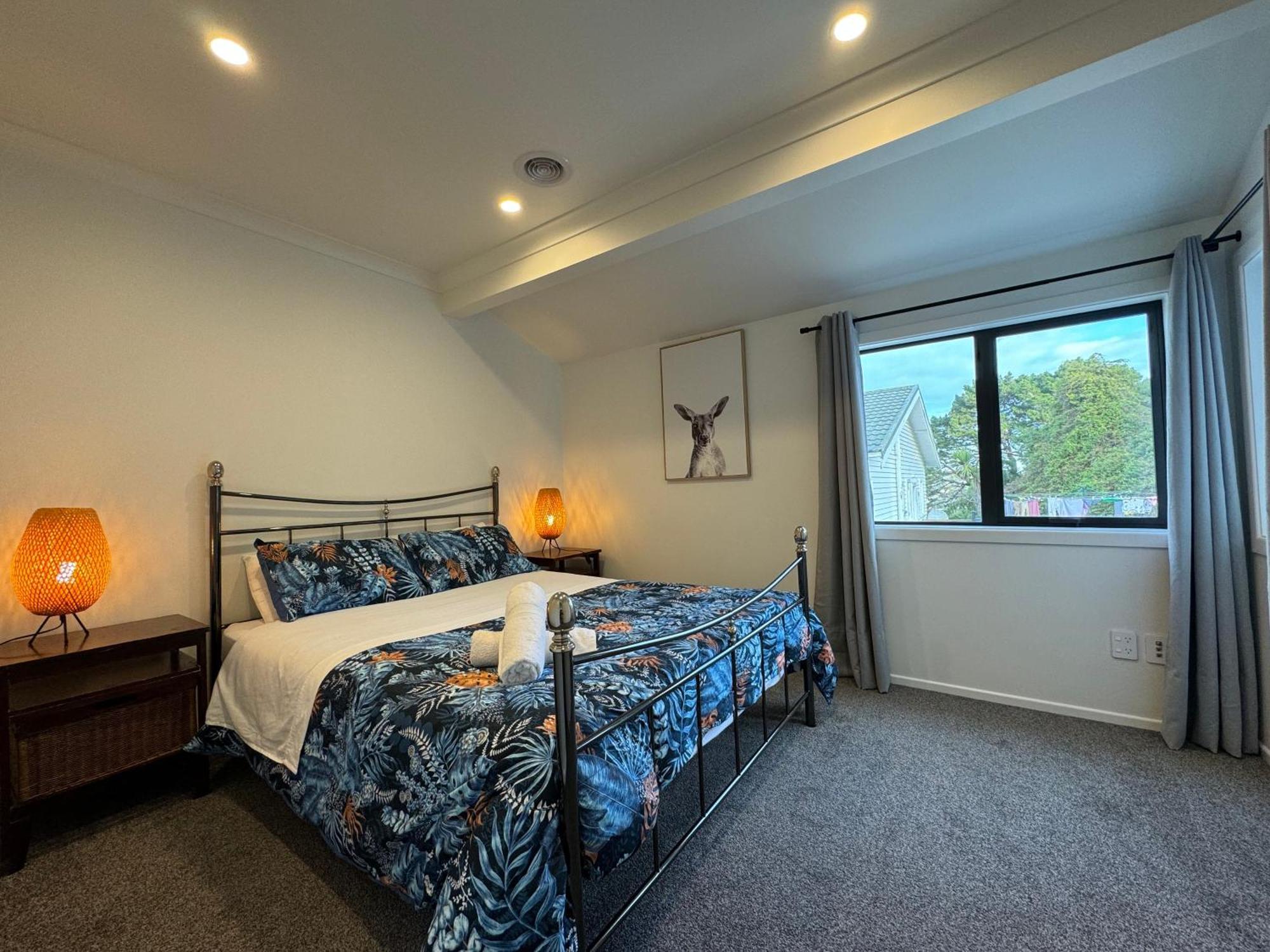 No Party Allowed, Entire Brand New 3 Bedroom Townhouse, Free Unlimited Fibre Wifi And Free Parking Wellington Eksteriør billede