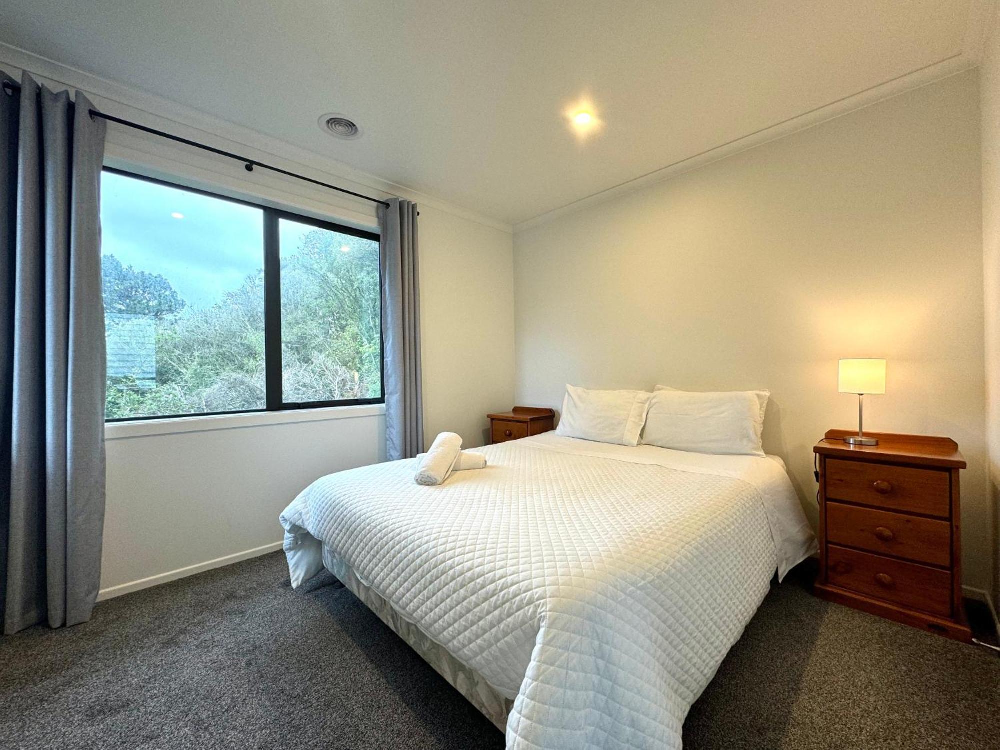 No Party Allowed, Entire Brand New 3 Bedroom Townhouse, Free Unlimited Fibre Wifi And Free Parking Wellington Eksteriør billede