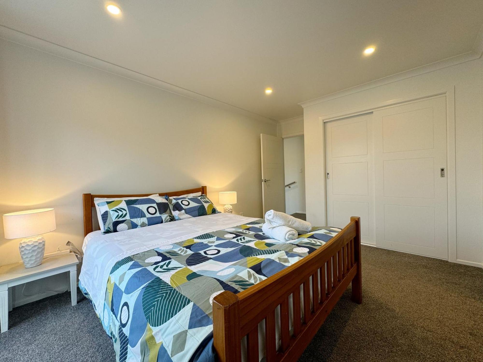 No Party Allowed, Entire Brand New 3 Bedroom Townhouse, Free Unlimited Fibre Wifi And Free Parking Wellington Eksteriør billede